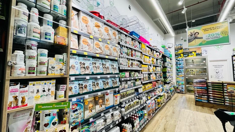 Animax Arad Atrium Mall — fotografie de copertă