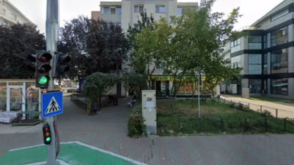 Fotografia de copertă a listării