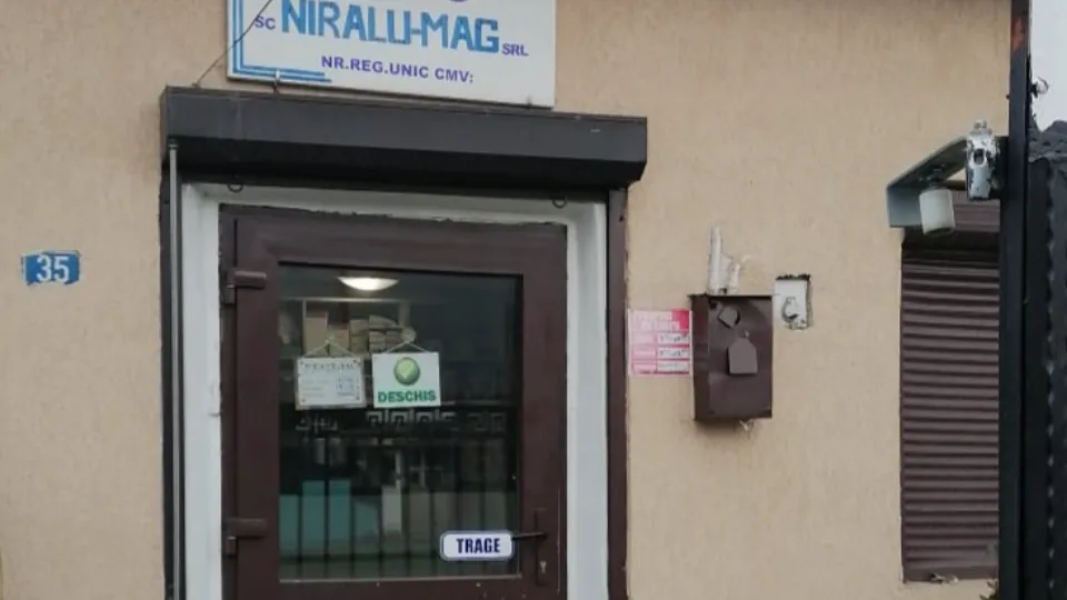 NIRALU MAG — fotografie de copertă