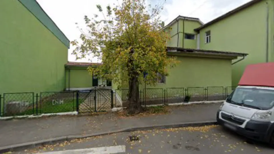 Fotografia de copertă a listării