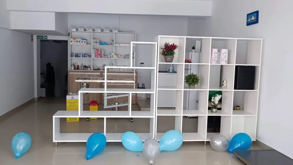 Cabinet Veterinar Happy Paws & Tails Vet — fotografie de copertă