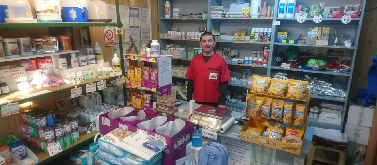 FARMACIE VETERINARA in PIATA SUD ( LA CAPAT TRAMVAI 101) — fotografie de copertă