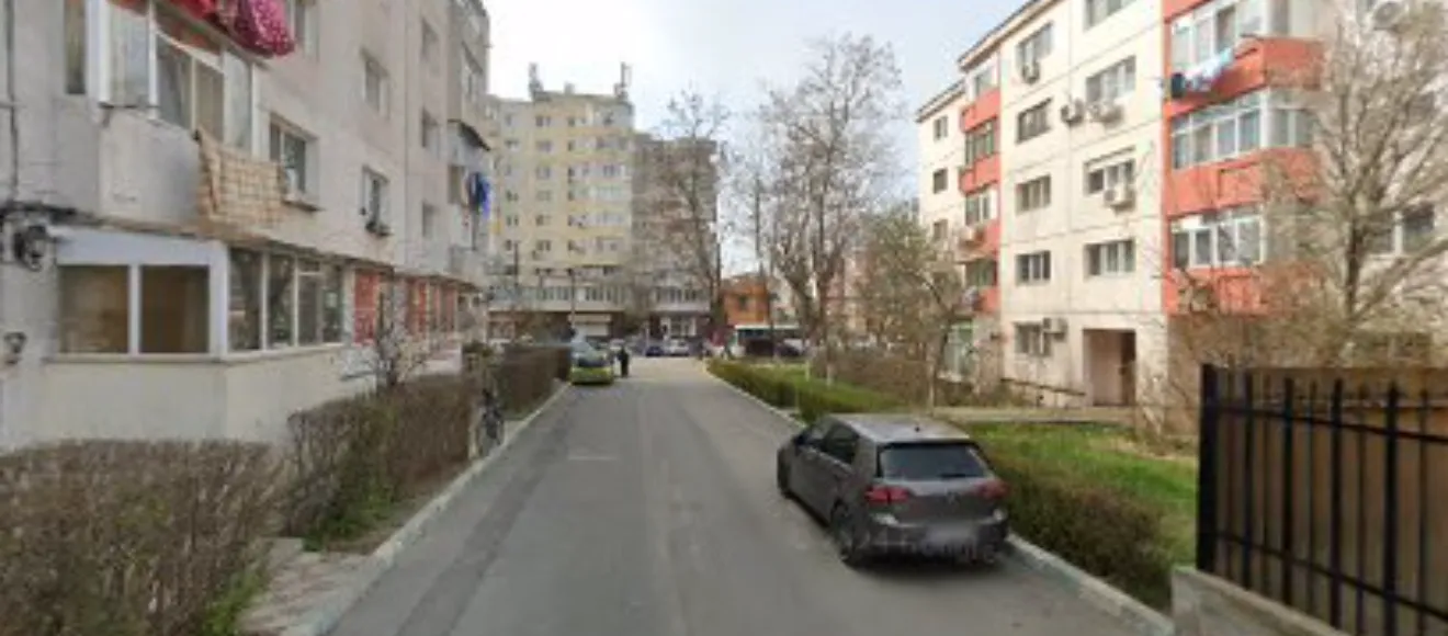 Ovipol — fotografie de copertă